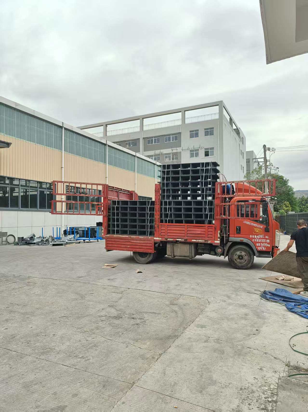 福建梯级桥架联系电话/>
<blockquote class=